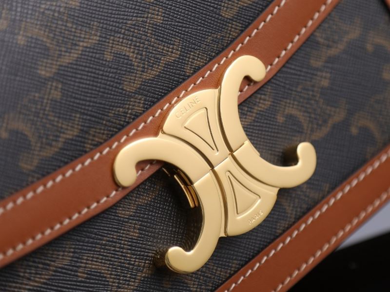 Ce1i*e triomphe bags